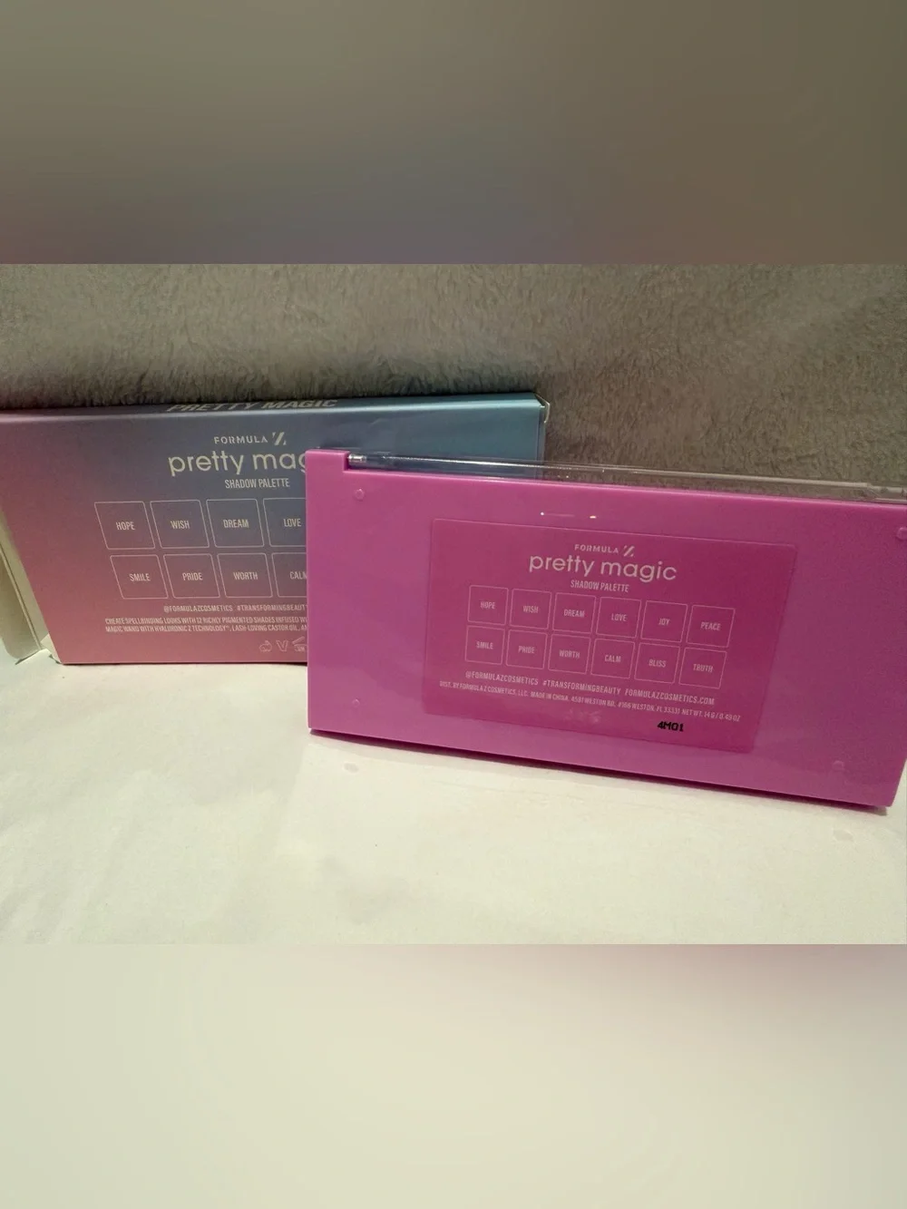 FORMULA Z - Pretty Magic 12-Pan Eyeshadow Palette